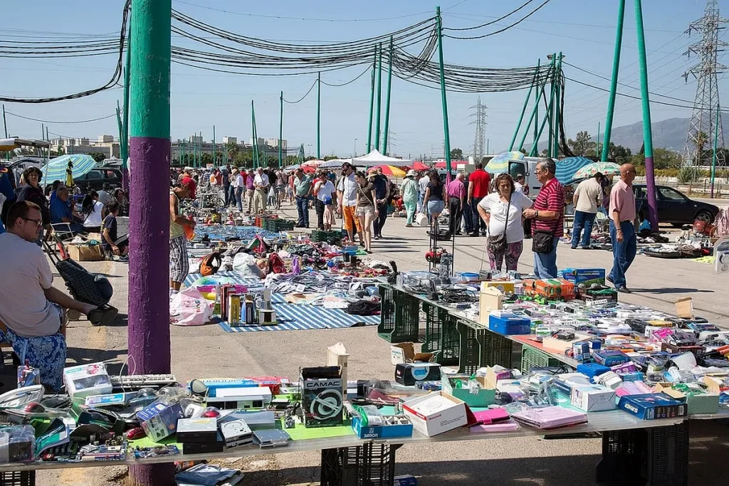 Recinto Flea Market 